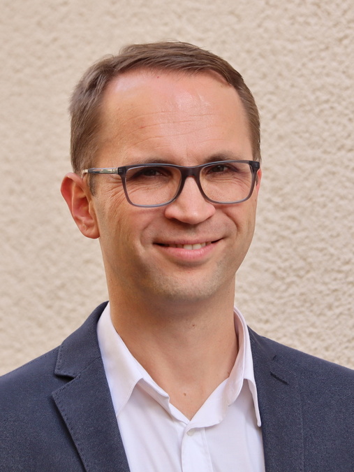 Dr. Stefan Heining